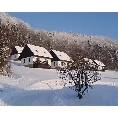 Three-bedroom Holiday In Prázdninový dům Stárkov
